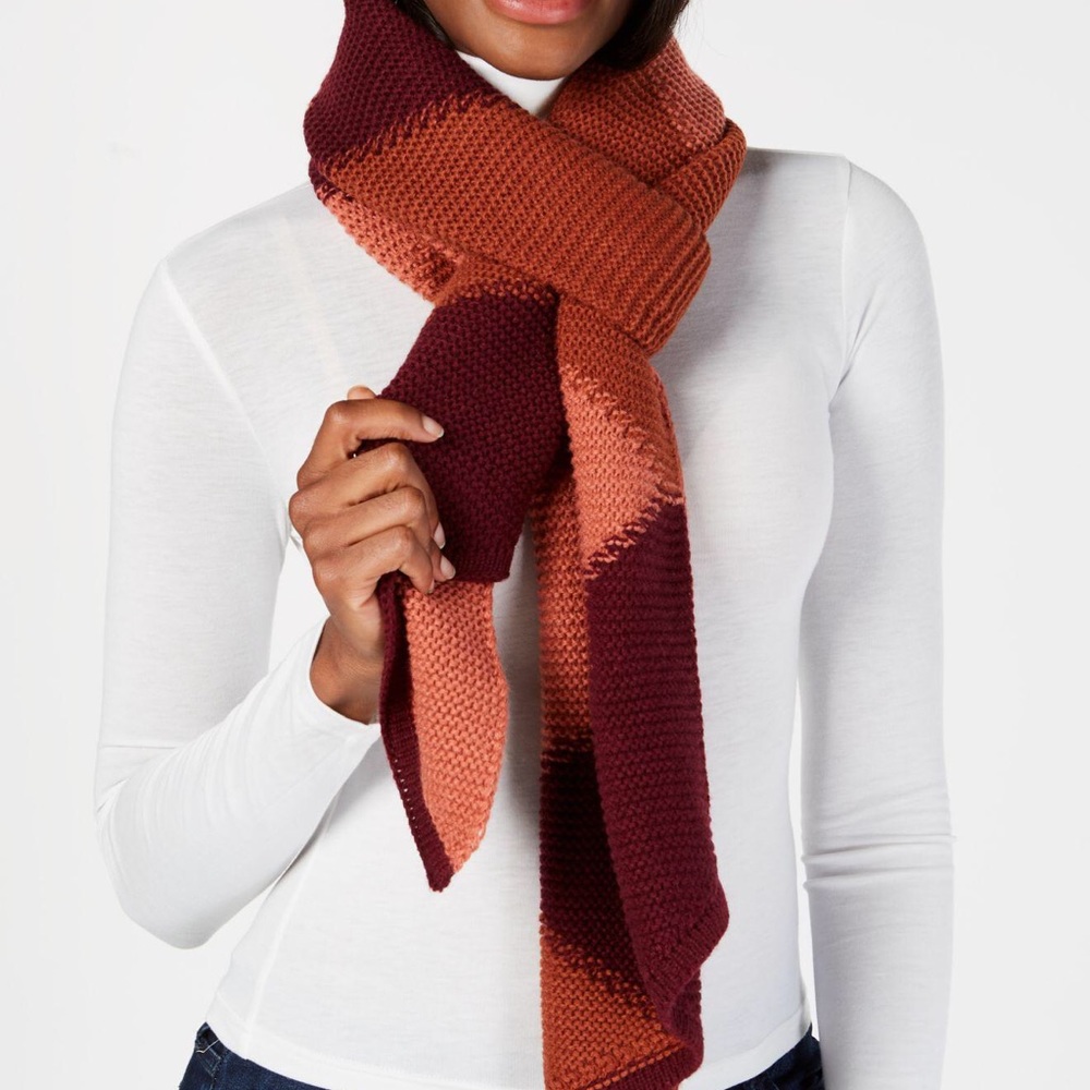 Vince Camuto Triangle Patchwork Muffler!! Nwt!!